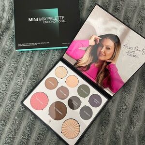 Ofra cosmetics eyes/face pallet